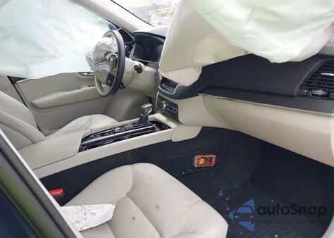 2020 Volvo Xc90 T5 Momentum 7 Passenger from USA, damaged, VIN YV4102PK2L1565868